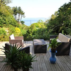 Poullan-sur-Mer Les Fous De Bassans Bed & Breakfast Exterior photo