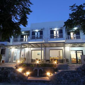 Ilioxenia Chios Studios & Apartments パラリア・アギア・フォティニ Exterior photo