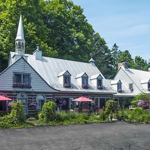 Le Petit Clocher Gite Touristique B & B サン・ソヴェ－ル・デ・モン Exterior photo