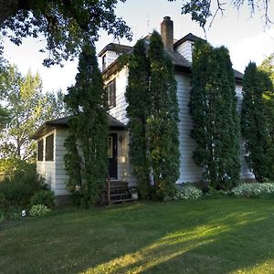 Basswood Fairmount Bed & Breakfast Bed & Breakfast Exterior photo