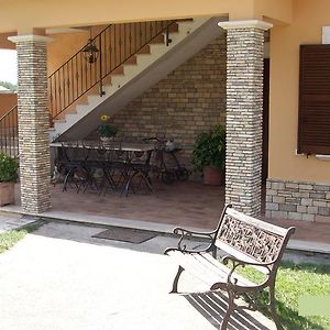 Canneto  Il Giardino Degli Ulivi Bed & Breakfast Exterior photo