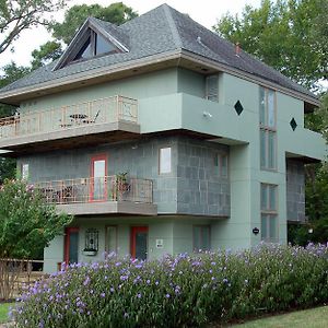 ブライアン Abigaile'S Treehouse Bed & Breakfast Exterior photo