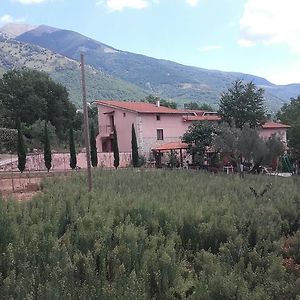 サン・ドナート・ヴァル・ディ・コミーノ Agriturismo La Fattoriaヴィラ Exterior photo