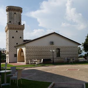 San Nicola Manfredi La Vecchia Torreヴィラ Exterior photo