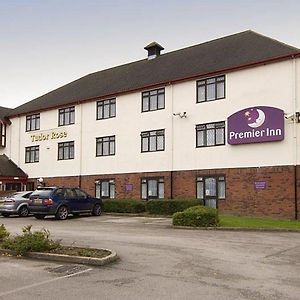 Premier Inn Wirral - Two Mills エルズミアポート Exterior photo