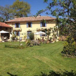 Saint-Ost Domaine Le Chec Bed & Breakfast Exterior photo