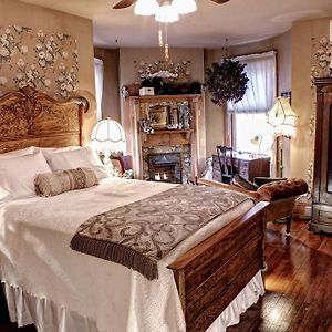 ベルフォント The Queen, A Victorian Bed & Breakfast Bed & Breakfast Exterior photo