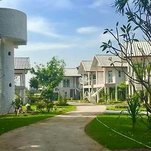 ホテル Baan Suan Geb Tawan Lop Buri Exterior photo