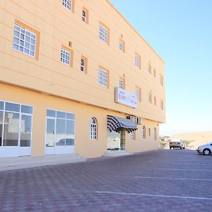 Luluat Al Afia Hotel Apartments スール Exterior photo