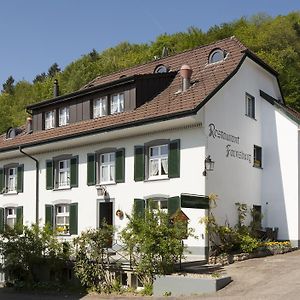 ホテル Landgasthof Farnsburg Ormalingen Exterior photo