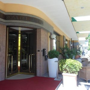 Hotel Rosa Del Deserto カストロカーロ・テルメ Exterior photo