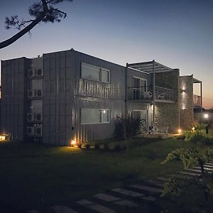 プンタ・デル・エステ Entre Pinos Eco Box Apartアパートホテル Exterior photo