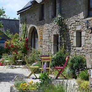 Locoal-Mendon A La Ferme De Kervihern Bed & Breakfast Exterior photo