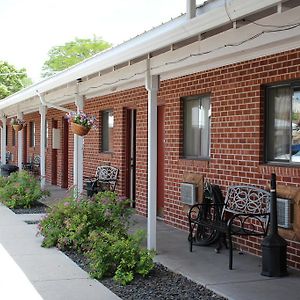 Ontario Inn Exterior photo