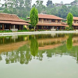 Puri Sakanti Nature Family Resort チウィデイ Exterior photo