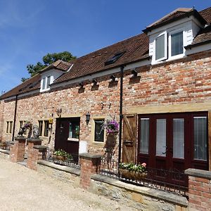 Ilchester Liongate House Bed & Breakfast Exterior photo