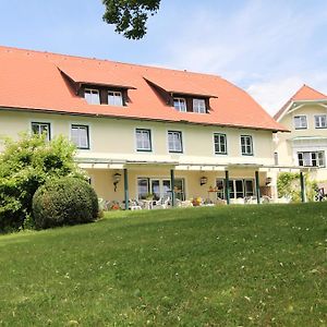 ホテル Landhaus Strussnighof Pörtschach am Wörthersee Exterior photo