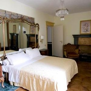 Cravanzana Locanda Degli Sfizi Bed & Breakfast Room photo