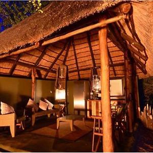 ホテル Tuskers Wilderness Camp Mababe Exterior photo