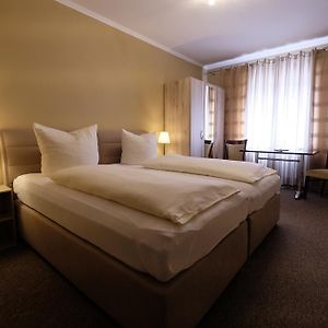 Hotel Gruener Kranz レンズブルク Room photo