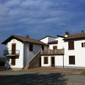 ホテル La Locanda Calvignano Exterior photo