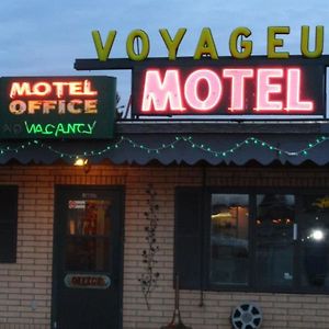 Voyageur Motel トゥーハーバーズ Exterior photo