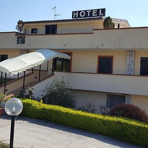 Hotel Vittoria ベネヴェント Exterior photo