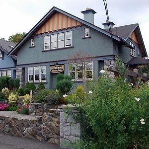 ビクトリア Trutch Manor Bed & Breakfast Exterior photo