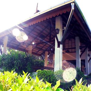 Khum Nakhon Hotel ナコーンシータンマラート Exterior photo