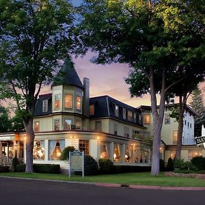 Stafford'S Bay View Inn ペトスキー Exterior photo