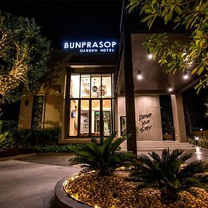 Bunprasop Garden Hotel ナコーンシータンマラート Exterior photo