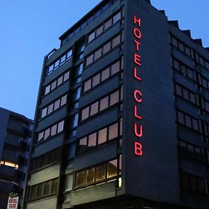 Hotel Club ラショー・ド・フォン Exterior photo