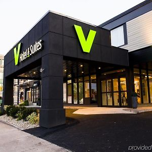 V Hotel & Suites モンクトン Exterior photo