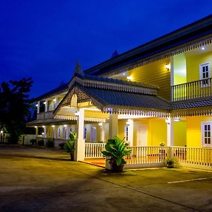 Raiwin Buri Resort プレー Exterior photo