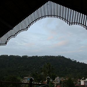 Iroomz Sri Vinayaka Comfort ビラージペット Exterior photo
