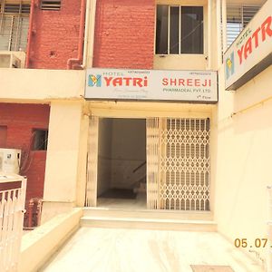 Hotel Yatri ガンディーナガル Exterior photo