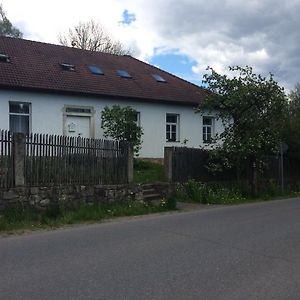 ŽirovniceUbytovani U Lvaアパートメント Exterior photo