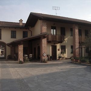 Sommariva del Bosco Al Calar Della Sera Bed & Breakfast Exterior photo