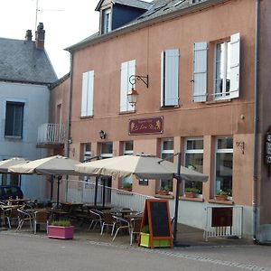 ホテル Le Lion D'Or Ouroux-en-Morvan Exterior photo