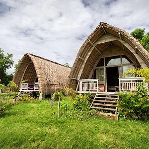 Gipsy Beach Bungalows セコトン Exterior photo