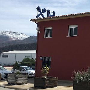 ホテル Hostal Asturias Jarilla Exterior photo