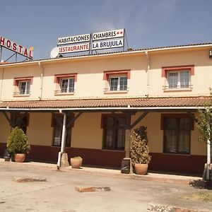 Hostal Hermanos Gutierrez Monasterio de Rodilla Exterior photo