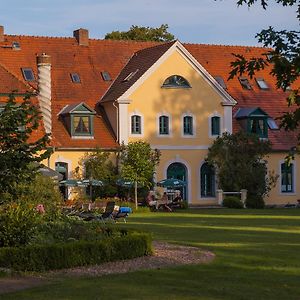 ホテル Das Gutshaus Solzow Mecklenburgische Seenplatte Mueritz Exterior photo