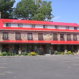 Hostellerie Du Suroit Beauharnois Exterior photo