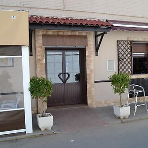 ホテル Hostal Pension La Ruta Paterna del Campo Exterior photo