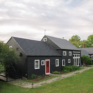 Squire Tarbox Inn Westport Exterior photo