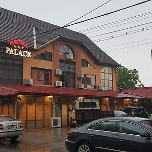 Hotel Palace Târgu Jiu Exterior photo