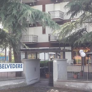 Hotel Belvedere カストロカーロ・テルメ Exterior photo