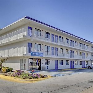 Motel 6-Capitol Heights, Md - Washington ラルゴ Exterior photo