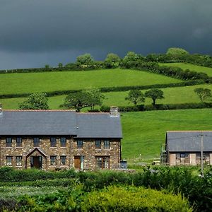 Ferryside Farm Bed And Breakfast ラネリー Exterior photo